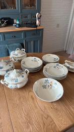 Prachtig servies met blauwe bloemen, Antiek en Kunst, Antiek | Servies compleet, Ophalen of Verzenden