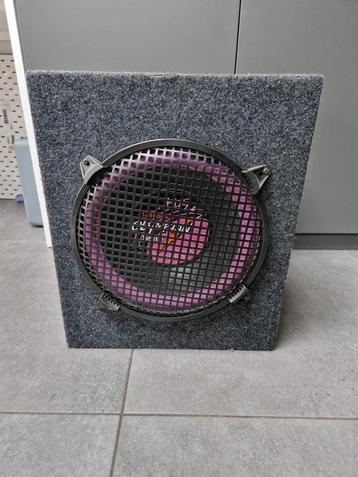 Olympian Subwoofer in gesloten kist beschikbaar voor biedingen