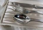 Ercuis cassette met verzilverd couvert: mes, vork en lepel, Antiek en Kunst, Ophalen of Verzenden