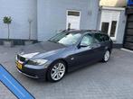 BMW 3 Serie Touring 325i | NAVI | XENON | PANO | LEER | STOE, Te koop, Zilver of Grijs, Benzine, Gebruikt