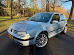 Volkswagen Golf 1.6 74KW 2000 Grijs, Auto's, 1049 kg, Zwart, 4 cilinders, Metallic lak