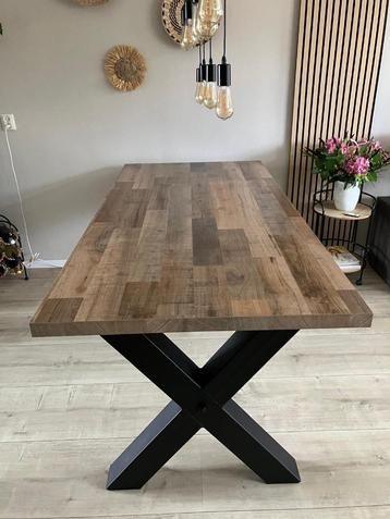 Eettafel 190x90x78 beschikbaar voor biedingen