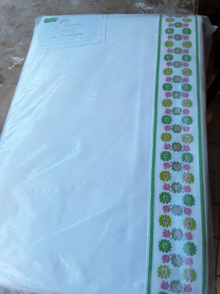 vintage tweepersoons laken set/linnengoed. Cinderella, Wit, Overige typen, Ophalen of Verzenden, Nieuw