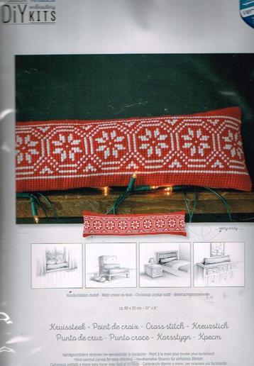 Cado vervaco borduurpakket tochtkussen ijskristallen KERST beschikbaar voor biedingen