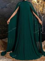 Groene Galajurk met Cape - Maat L, Kleding | Dames, Maat 42/44 (L), Ophalen of Verzenden, Zo goed als nieuw, Onder de knie