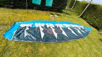 Flysurfer Peak 4 8 m2 beschikbaar voor biedingen