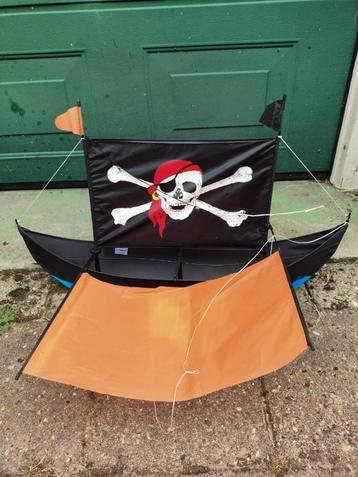 Piratenschip vlieger van Rhombus beschikbaar voor biedingen