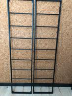 2 metalen rekken zwart, Ophalen, Zo goed als nieuw