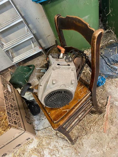 Hierbij bied ik een sachs motor aan MOET WEG, Doe-het-zelf en Verbouw, Motoren, Zo goed als nieuw, Benzinemotor, 1800 rpm of meer