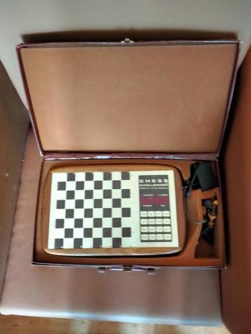 schaak computer chess challenger  beschikbaar voor biedingen