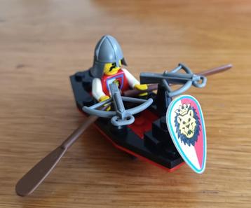 Lego kruisboogboot beschikbaar voor biedingen