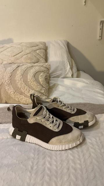 Beige-witte Hermes damesschoenen (1 op 1 replica) beschikbaar voor biedingen