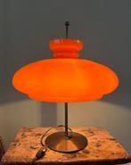Vintage tafellamp met oranje glazen kap, Huis en Inrichting, Lampen | Tafellampen, Ophalen, Gebruikt, Glas, 50 tot 75 cm