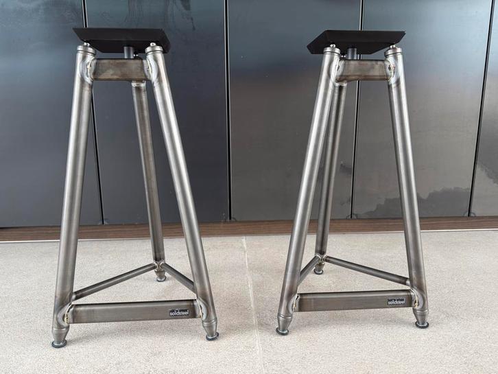 solidsteel ss6 raw - luidsprekerstandaards, Audio, Tv en Foto, Luidsprekers, Zo goed als nieuw, Front, Rear of Stereo speakers