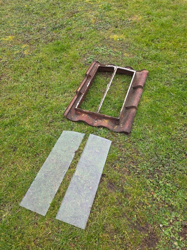 Dakraam antiek gietijzer, Ophalen, Gebruikt