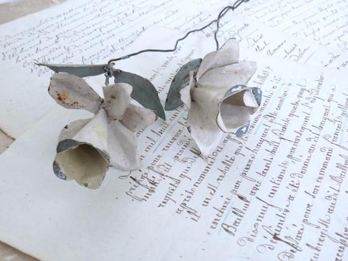 2 Oude zinken bloemen – W, Antiek en Kunst, Curiosa en Brocante, Ophalen of Verzenden