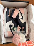 Nike Air Jordan 1 Retro High OG Atmosphere, Kleding | Dames, Schoenen, Nike, Nieuw, Ophalen of Verzenden, Sneakers of Gympen