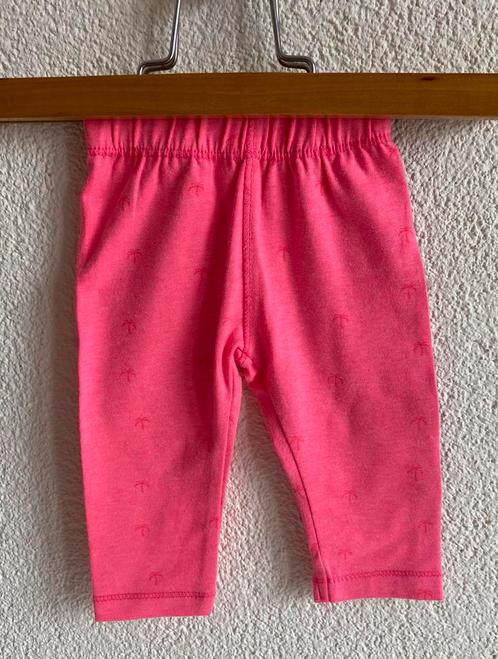 Broekje van Born to be famous maat 62, Kinderen en Baby's, Babykleding | Maat 62, Zo goed als nieuw, Meisje, Broekje, Ophalen of Verzenden