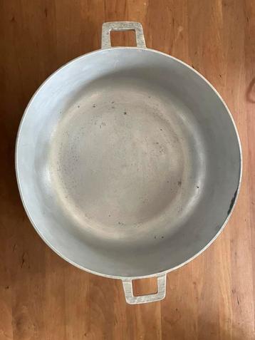 Grote Aluminium pan 39cm zoekt surinaamse keukenprinses beschikbaar voor biedingen