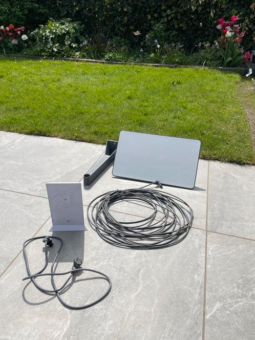 Starlink V2 router, cable en antenne inclusief muurbeugel, Computers en Software, Routers en Modems, Zo goed als nieuw, Router met modem