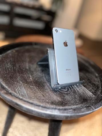 Iphone 8 / 64gb - 256 gb / 3 stuks / beschikbaar voor biedingen