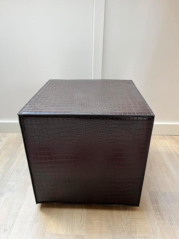 Cattelan Italia Bijzettafel/Kruk bruin met krokodillenprint, Huis en Inrichting, Stoelen, Gebruikt, Eén, Kunststof, Bruin, Ophalen
