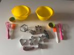 Twee maal bakset voor kinderen + koekvormpjes, Ophalen of Verzenden, Gebruikt, Kunststof, Speelkeuken-accessoire