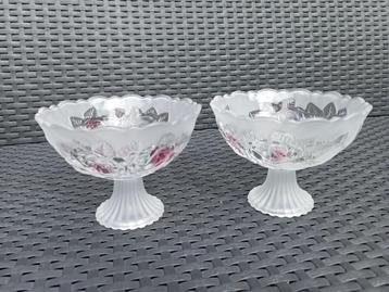 2x Ijscoupe schaaltjes glas - Zo goed als nieuw beschikbaar voor biedingen