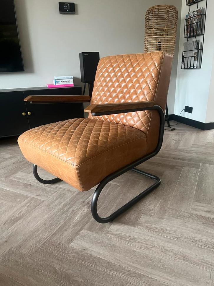 Cognac leren fauteuil, Huis en Inrichting, Fauteuils, Zo goed als nieuw, Leer, 50 tot 75 cm, Minder dan 75 cm, Ophalen