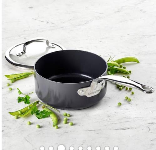 GreenPan Barcelona Steelpan 2 schenktuiten - 16cm Pfas vrij, Huis en Inrichting, Keuken | Potten en Pannen, Zo goed als nieuw