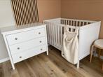 Baby ledikant en commode (Ikea Sundvik en Koppang), Ophalen, Gebruikt, Jongetje of Meisje