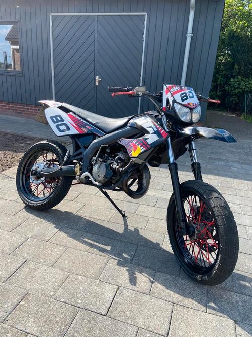 Derbi Senda Xtreme DRD SM 50cc, Fietsen en Brommers, Brommers | Derbi, Zo goed als nieuw, Ophalen