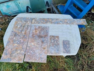 Restpartij marmer. Ruim 100m2 beschikbaar voor biedingen