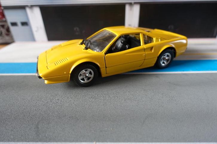 Ferrari 308 Polistil, Hobby en Vrije tijd, Modelauto's | 1:24, Zo goed als nieuw, Auto, Overige merken, Ophalen of Verzenden