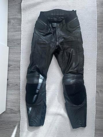 Nette leren motorbroek maat 48 beschikbaar voor biedingen