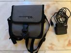 Nintendo etui/tasje + adapter, Ophalen of Verzenden, Zo goed als nieuw, Game Boy Advance, Accu of Oplader
