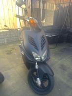Yamaha aerox mat zwart 2009, Fietsen en Brommers, Scooters | Yamaha, Ophalen, Tweetakt, Aerox, Maximaal 45 km/u