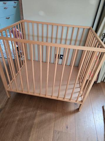 Baby/Peuter Box - Hout beschikbaar voor biedingen