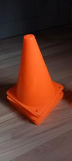 Pionnen / Verkeerskegels hoogte 18cm 13 stuks, Ophalen, Zo goed als nieuw