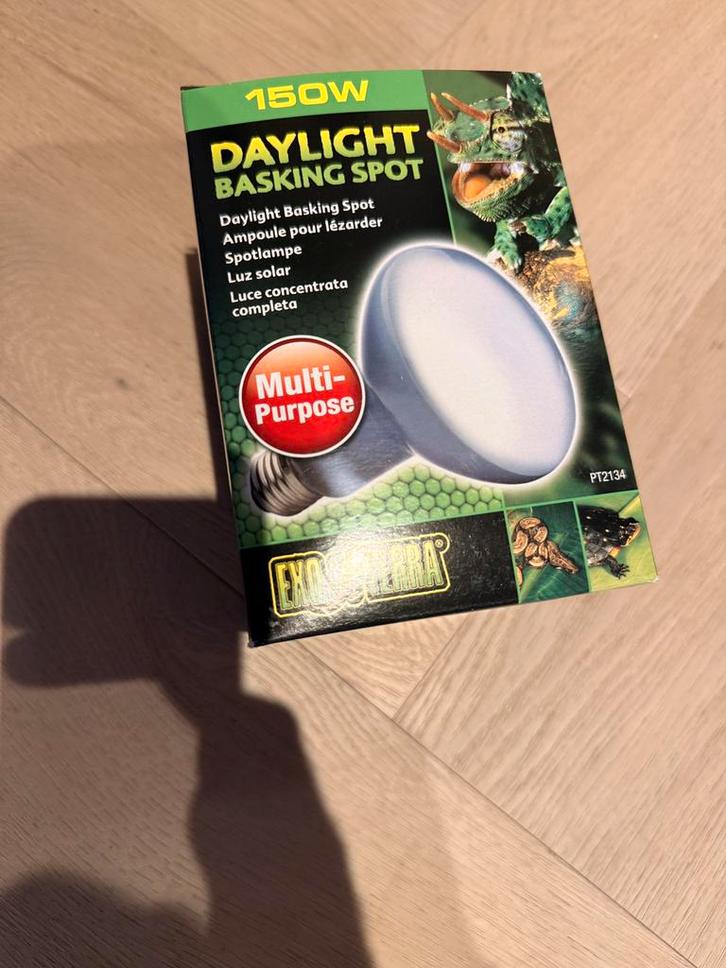 Reptielen lamp. 1 week gebruikt, Dieren en Toebehoren, Reptielen en Amfibieën | Toebehoren, Zo goed als nieuw, Ophalen