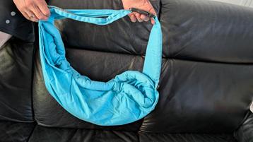 Minimonkey boxhangmat / draagzak in turquoise blauwe kleur beschikbaar voor biedingen