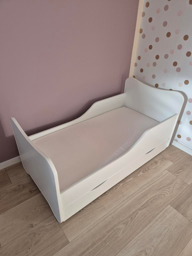 Wit peuter/kleuter bed incl lade en matras 140cm bij 70cm, Gebruikt, 70 tot 85 cm, 140 tot 160 cm, Ophalen