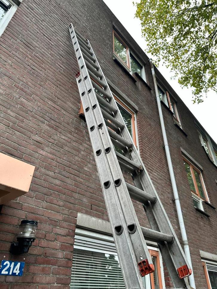 Aluminium Ladder - Stevige Klimhulp 8 meter, Doe-het-zelf en Verbouw, Ladders en Trappen, Gebruikt, Ladder, 4 meter of meer, Opvouwbaar of Inschuifbaar