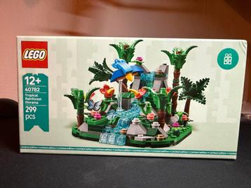 Lego Tropisch Regenwoud Diorama #40782 beschikbaar voor biedingen
