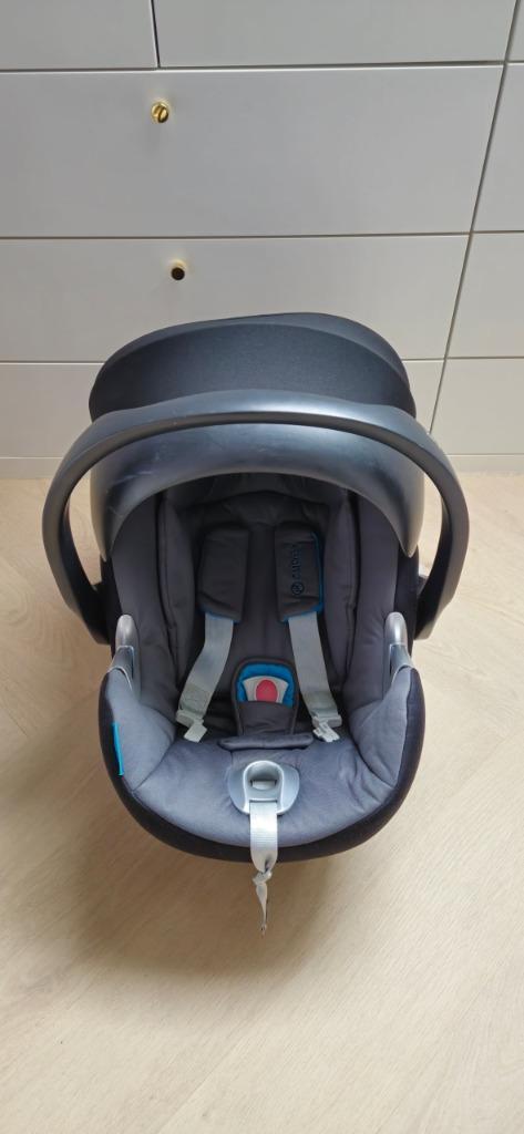 Cybex autostoel Aton Q | Base Q-fix Isofix | Adapters, Kinderen en Baby's, Autostoeltjes, Zo goed als nieuw, Overige merken, 0 t/m 13 kg