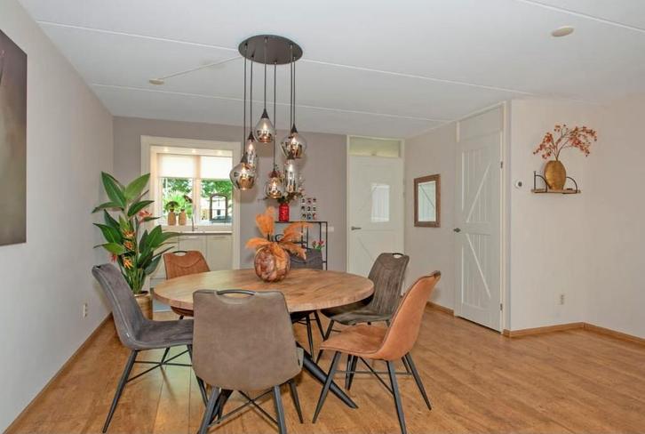 Complete meubelset (eettafel, stoelen, dressoir, salontafel), Huis en Inrichting, Tafels | Salontafels, Zo goed als nieuw, Overige vormen