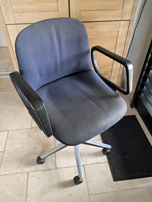Bureaustoel donkerblauw gratis ophalen, Huis en Inrichting, Bureaustoelen, Gebruikt, Bureaustoel, Blauw, Ophalen