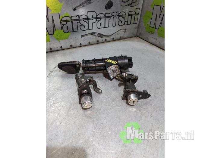 Kontaktslot + Sleutel van een Alfa Romeo 156, Auto-onderdelen, Overige Auto-onderdelen, Alfa Romeo, Gebruikt, 6 maanden garantie