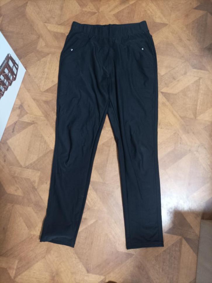 Sport Broek maat M zwart, Kleding | Dames, Broeken en Pantalons, Zo goed als nieuw, Maat 38/40 (M), Zwart, Lang, Ophalen of Verzenden