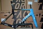 Factor OSTRO VAM 2.0 - Frameset, Fietsen en Brommers, Fietsen | Racefietsen, Overige merken, 28 inch, Carbon, Nieuw